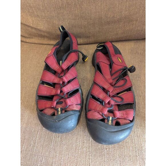Men's size 10 Red Keen Sandals - Picture 2 of 7